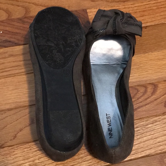 Nine West Gray Flats - Picture 5 of 7